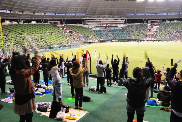 野球観戦でユニフォーム着ないのはアリ？普段着で楽しむ球場デビューガイド