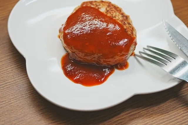 ハンバーグが柔らかすぎる！焼いた後の対処法と失敗しないコツを徹底解説